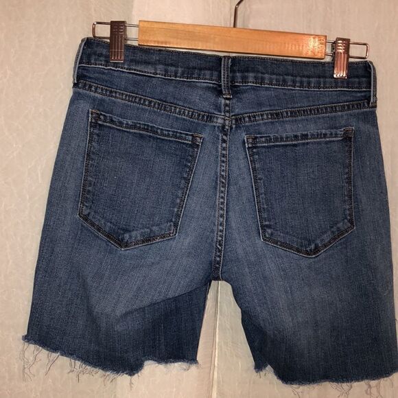 BR 27 Premium Denim Girlfriend Stretch Sie Frayed Hem Distressed Shorts - Picture 9 of 16